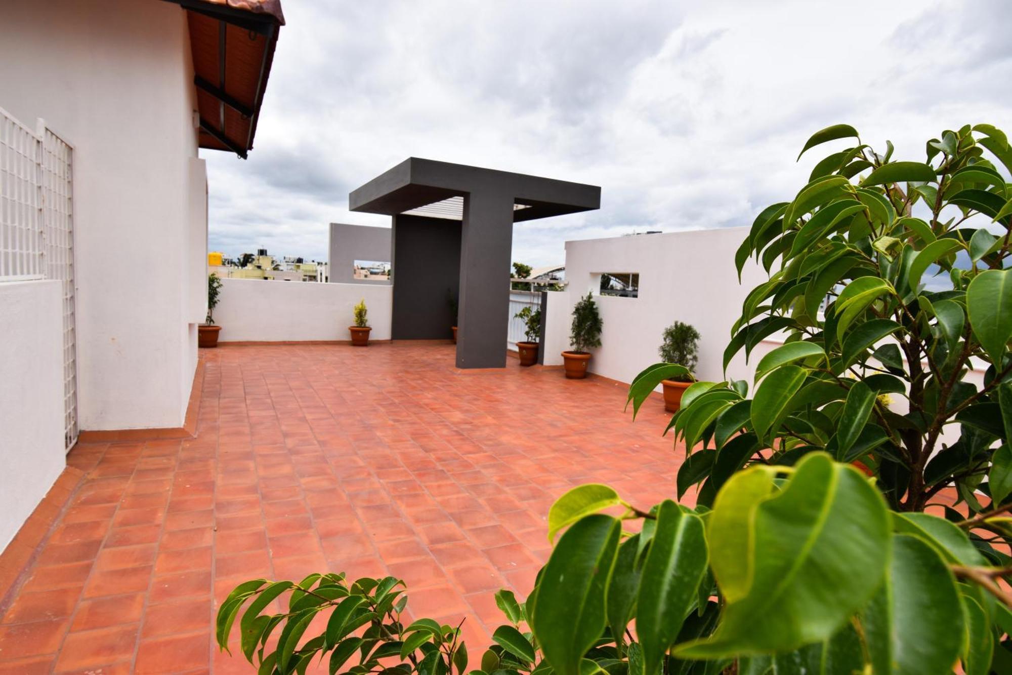 Staymazing-1,2 & 3 Bhk Ac Apartments In Hebbal-5Mins To Manyata-30Mins To Airport Bangalore Esterno foto